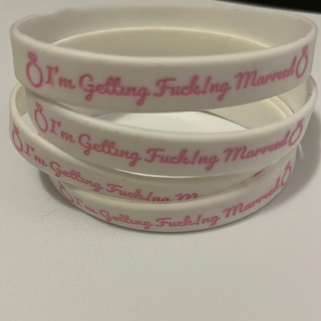 πIβm Getting fuck!ng married π